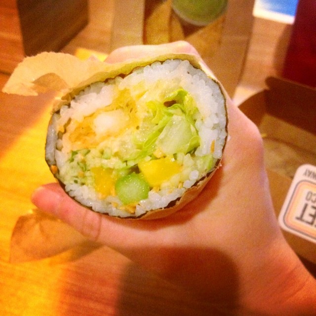 #haistreet #nom #crunch #sushi #burrito #sushiburrito @manayunkmom